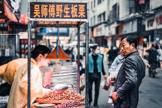 面对修行师父责骂，智慧应对与内心成长之道